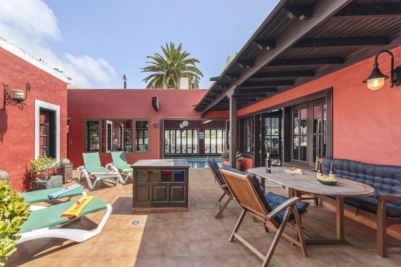 Villa Haria Lux By Escapehome Exteriör bild